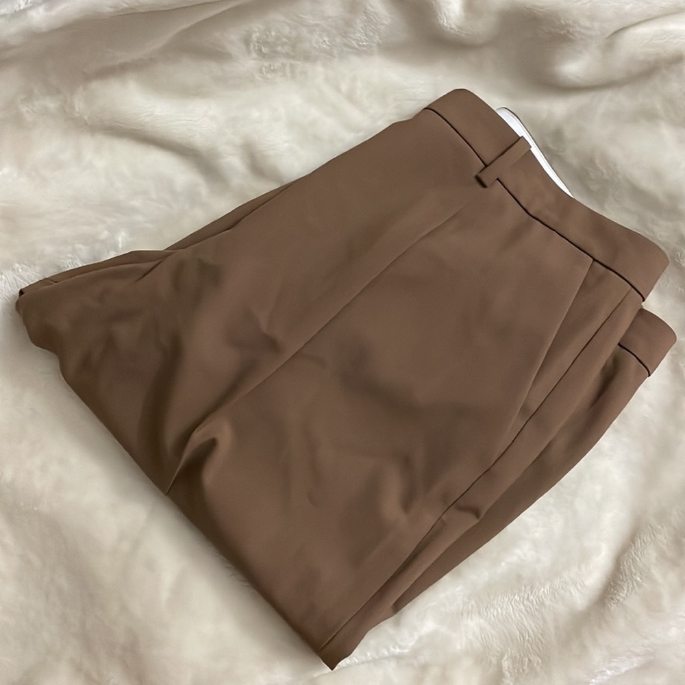 NWT Theory Pleated Slim Cropped Pant in Stretch Wool in truffle size 10